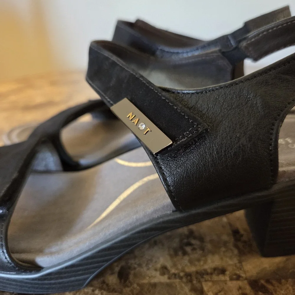 Naot Intact Sandals Wms 10 Black Block Heel Double Strap Boho basic chic EU 41